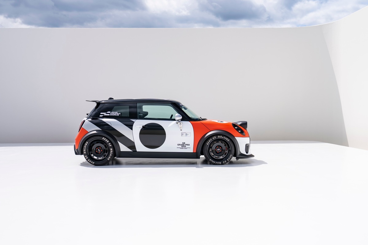 P90613878_lowRes_mini-john-cooper-wor.jpg