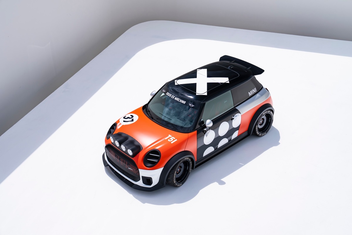 P90613896_lowRes_mini-john-cooper-wor.jpg