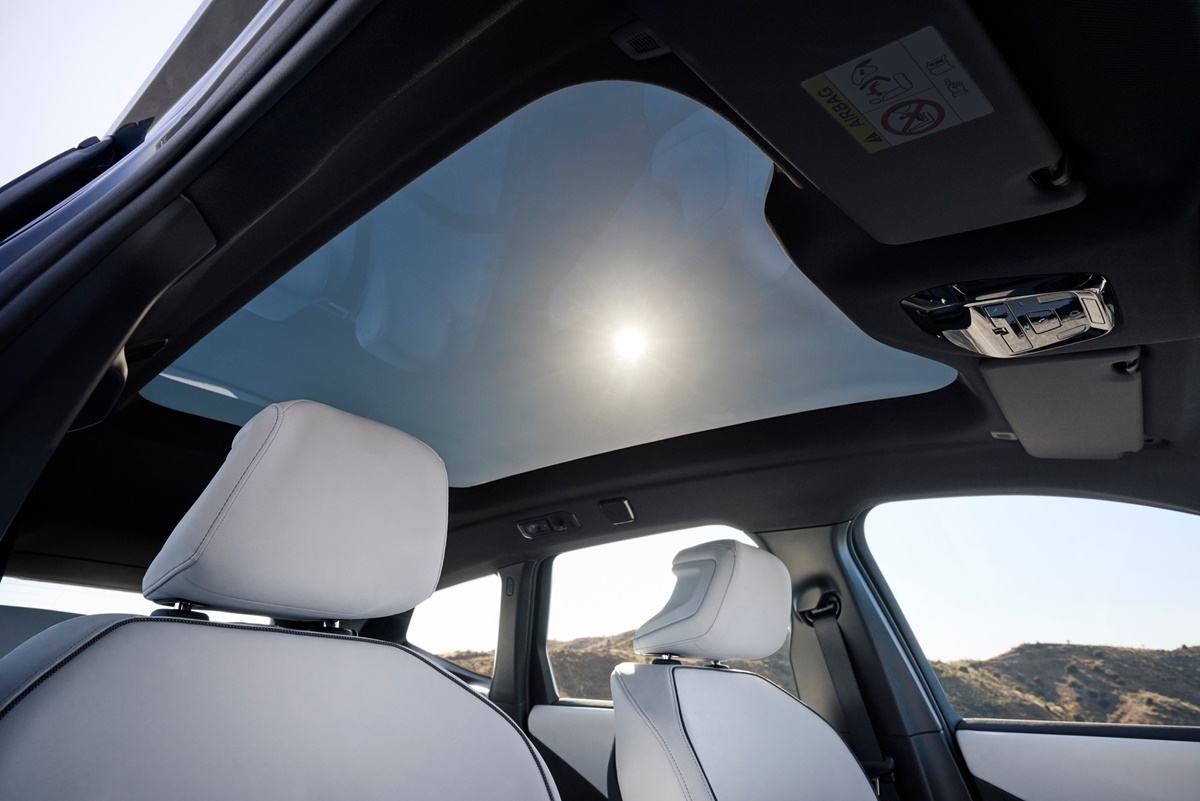 P90615667_lowRes_the-new-bmw-ix3-50-x.jpg