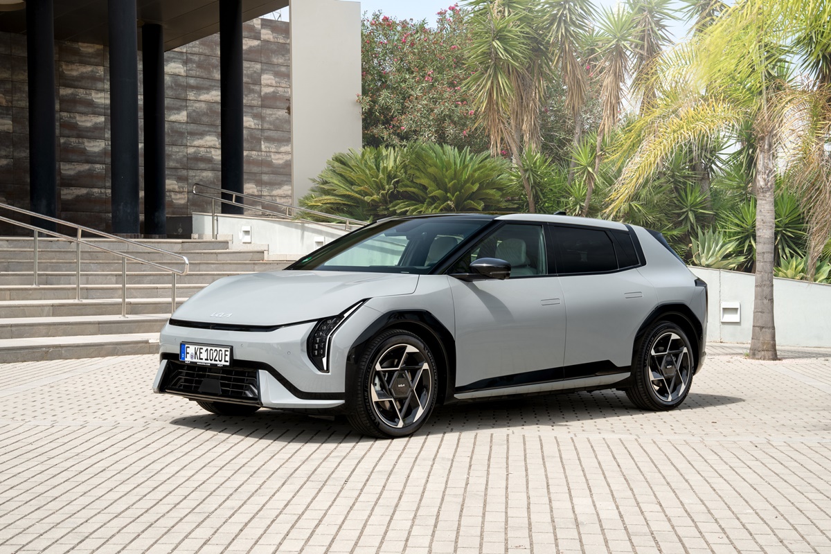 kia-ev4-gt-line-wolf-gray-static-hires-001.jpg