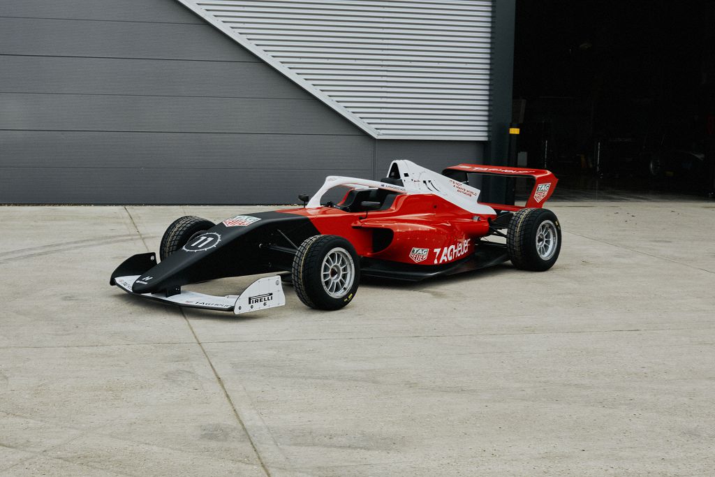 2025 F1 ACADEMY_TAG Heuer operated by Hitech賽車_2.jpg