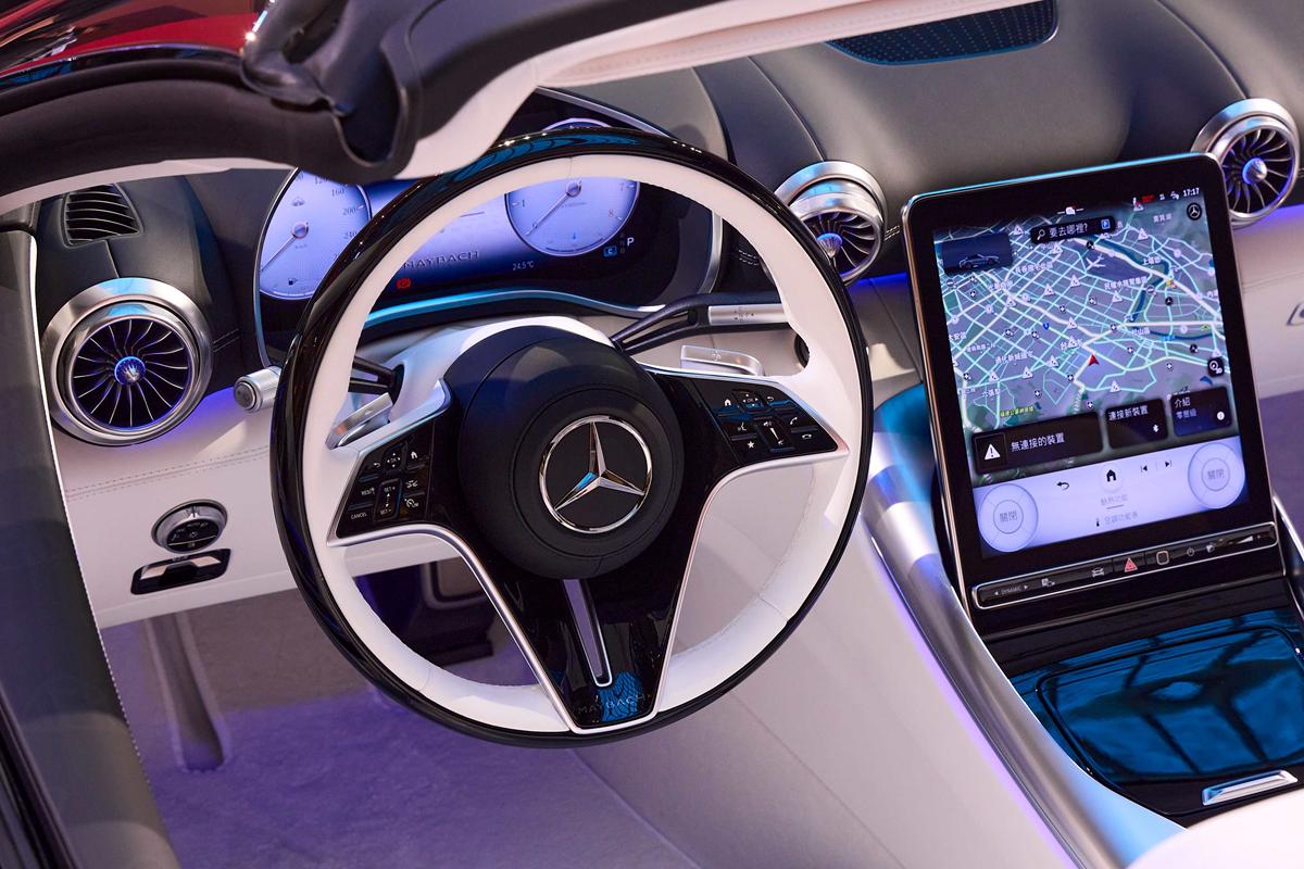 圖5、Maybach 專屬介面打造尊榮駕馭氛圍.jpg