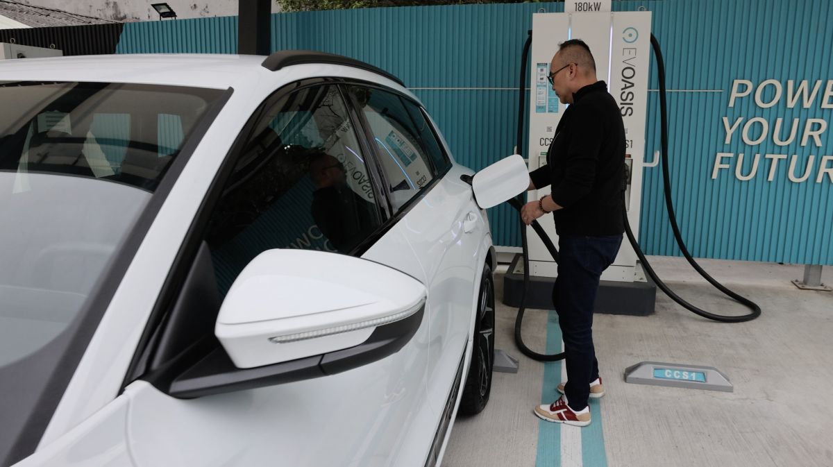 【圖說二】EVOASIS 以全台最大充電網的站點密度與高可靠度,讓車主就算家裡沒裝樁也能放心開電車,真正享受「充電自由」。.jpg