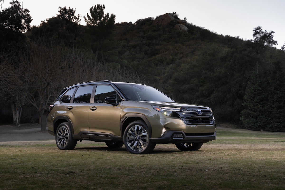 2025_Subaru_ForesterHybrid_02.jpg