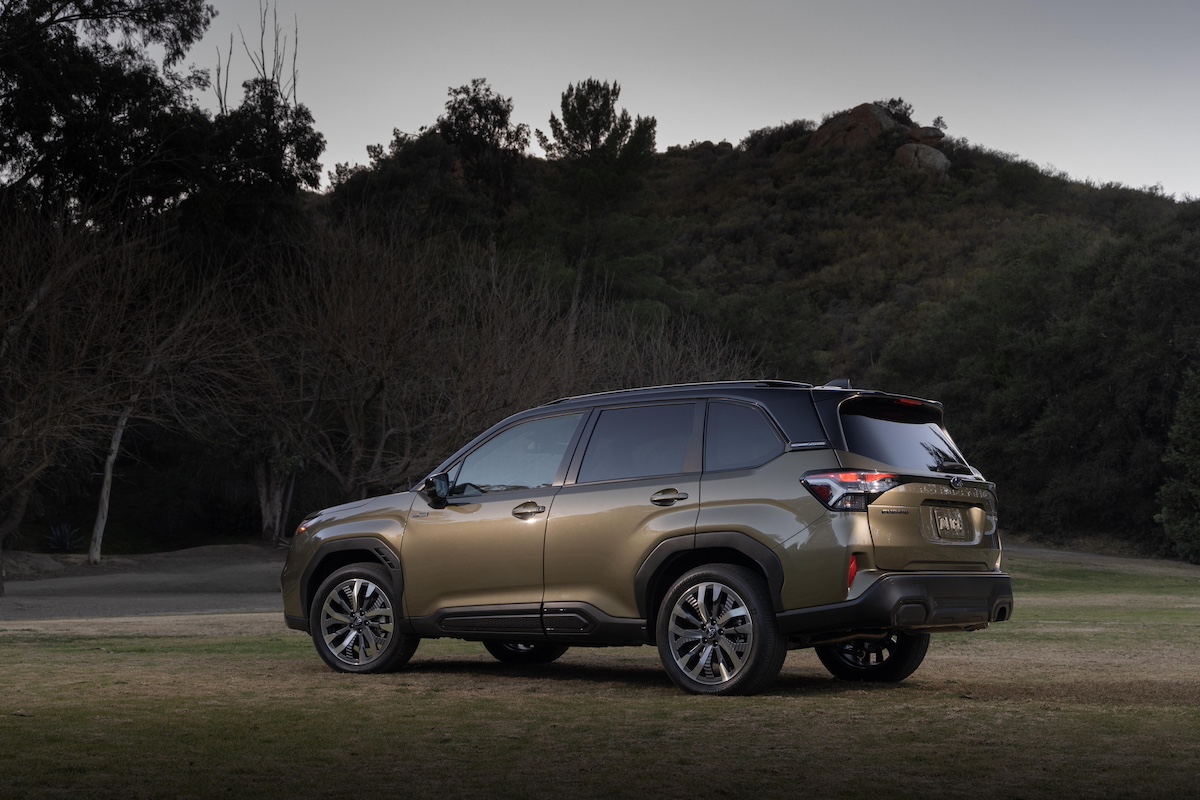 2025_Subaru_ForesterHybrid_07.jpg