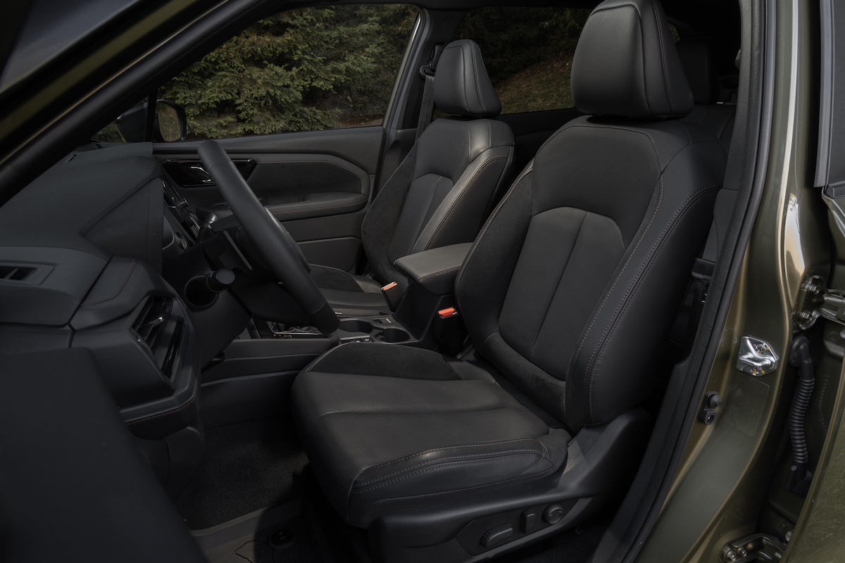 2025_Subaru_ForesterHybrid_16.jpg