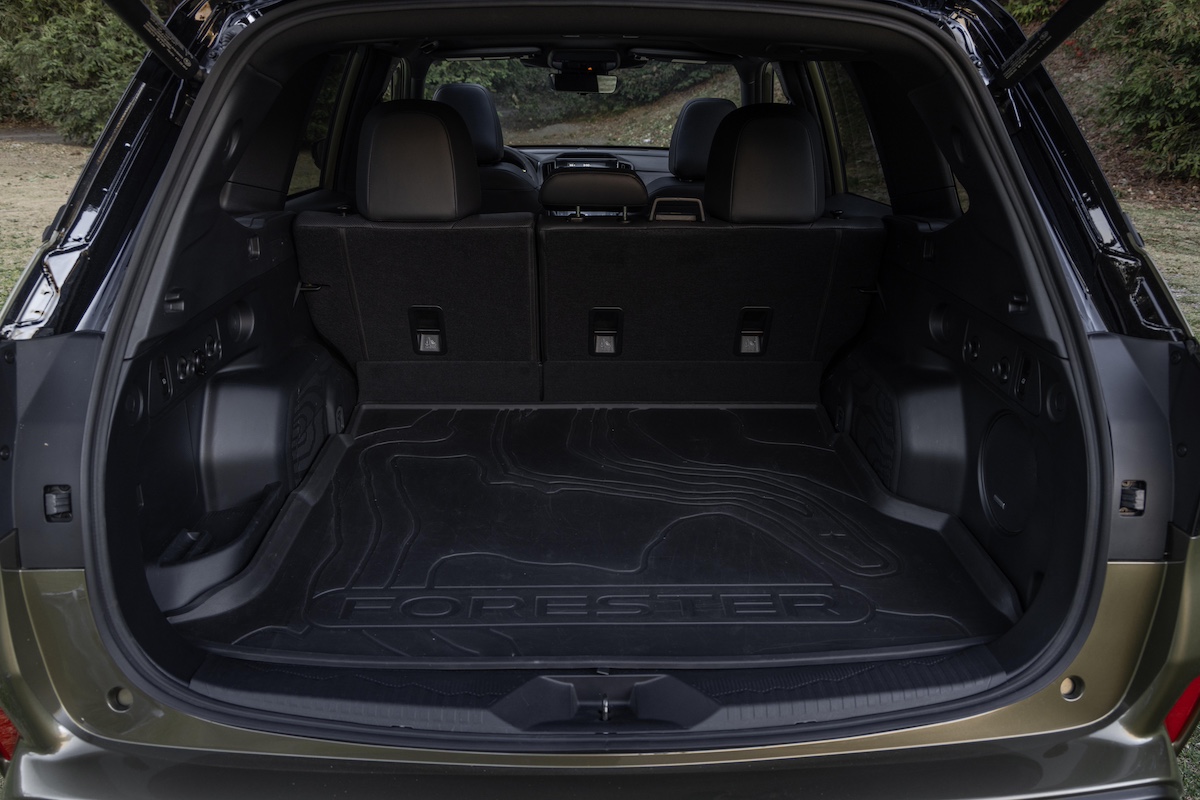 2025_Subaru_ForesterHybrid_19.jpg