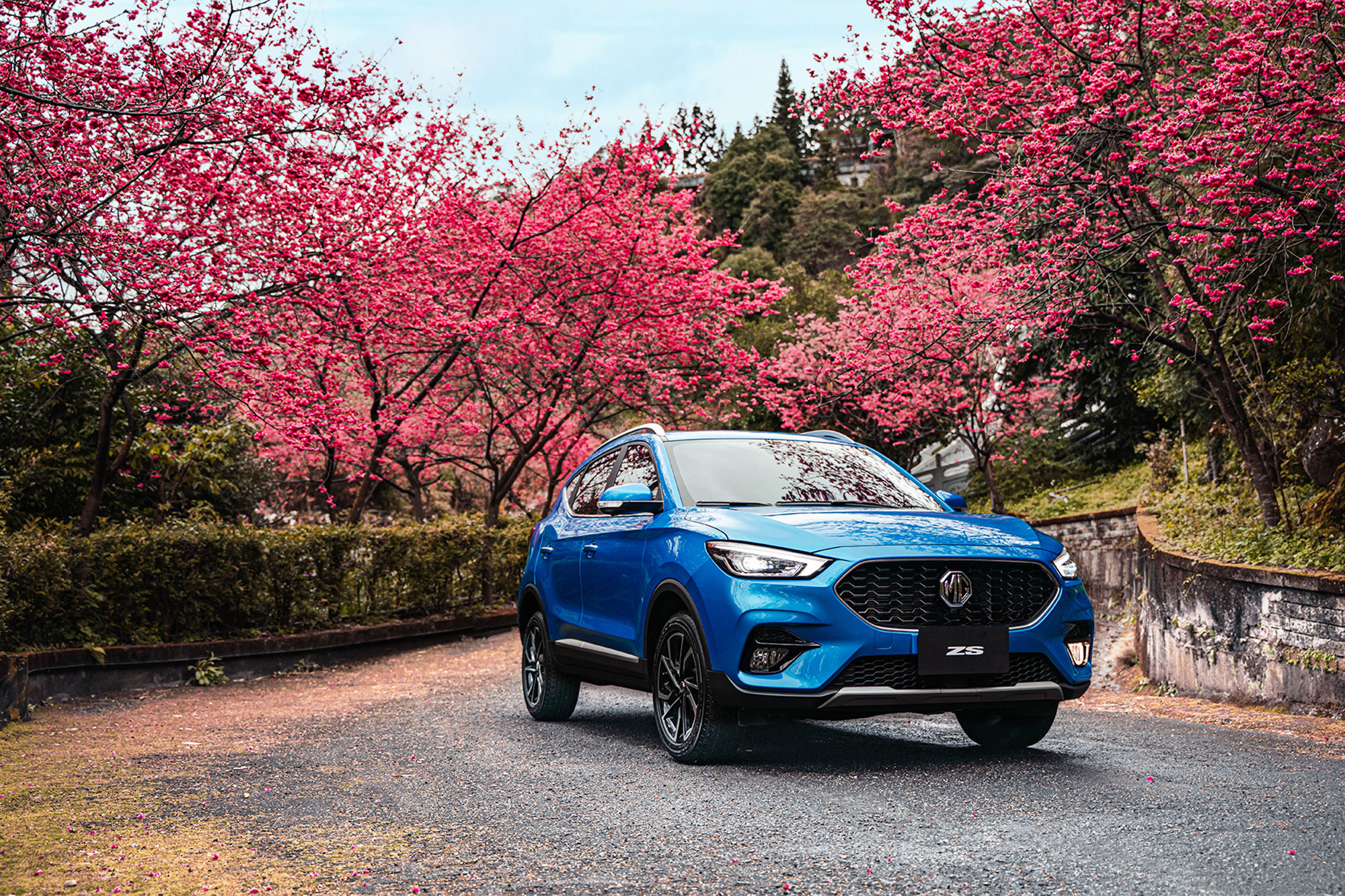 03_MG HS、ZS車系以高質感內裝、智慧駕駛科技與豐富安全配備打造極致駕馭體驗，無論是日常通勤或假日出遊，都能享受安心與樂趣兼具的駕馭感受。.jpg