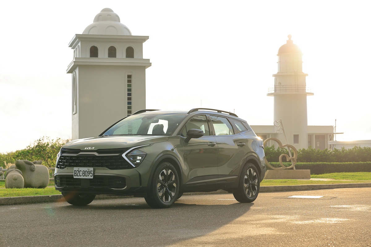 4. Kia總代理台灣森那美起亞感謝全台車主的肯定，3月入主Kia進口極致休旅The Sportage，享總價值逾50,000元潮旅配件組，再享80萬元0利率。.JPG