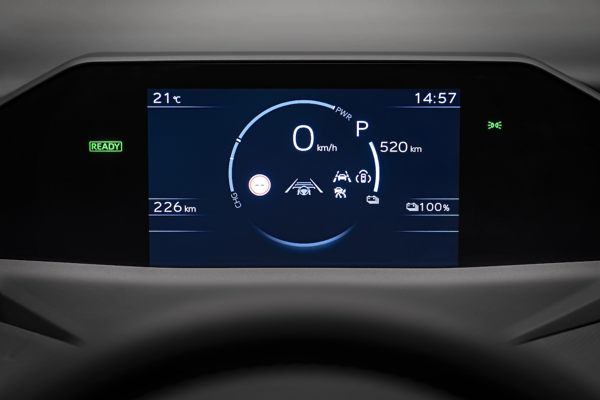 2025-bz4xawd-interior-4.jpg