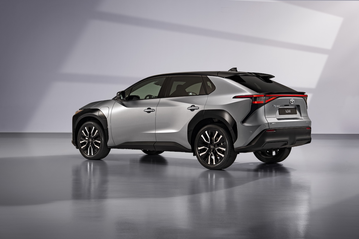 2025-bz4xawd-main-4.jpg