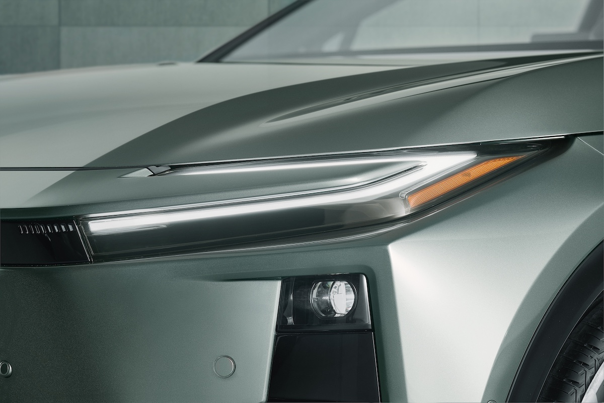 2025toyotac-hrexterior02.jpg