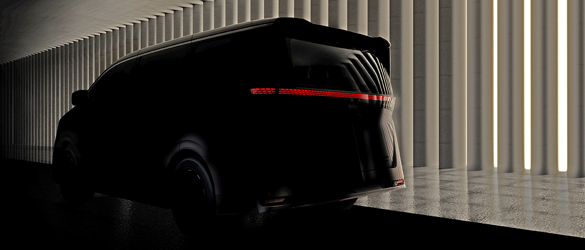 250422-01-j_Elgrand_rear.jpg