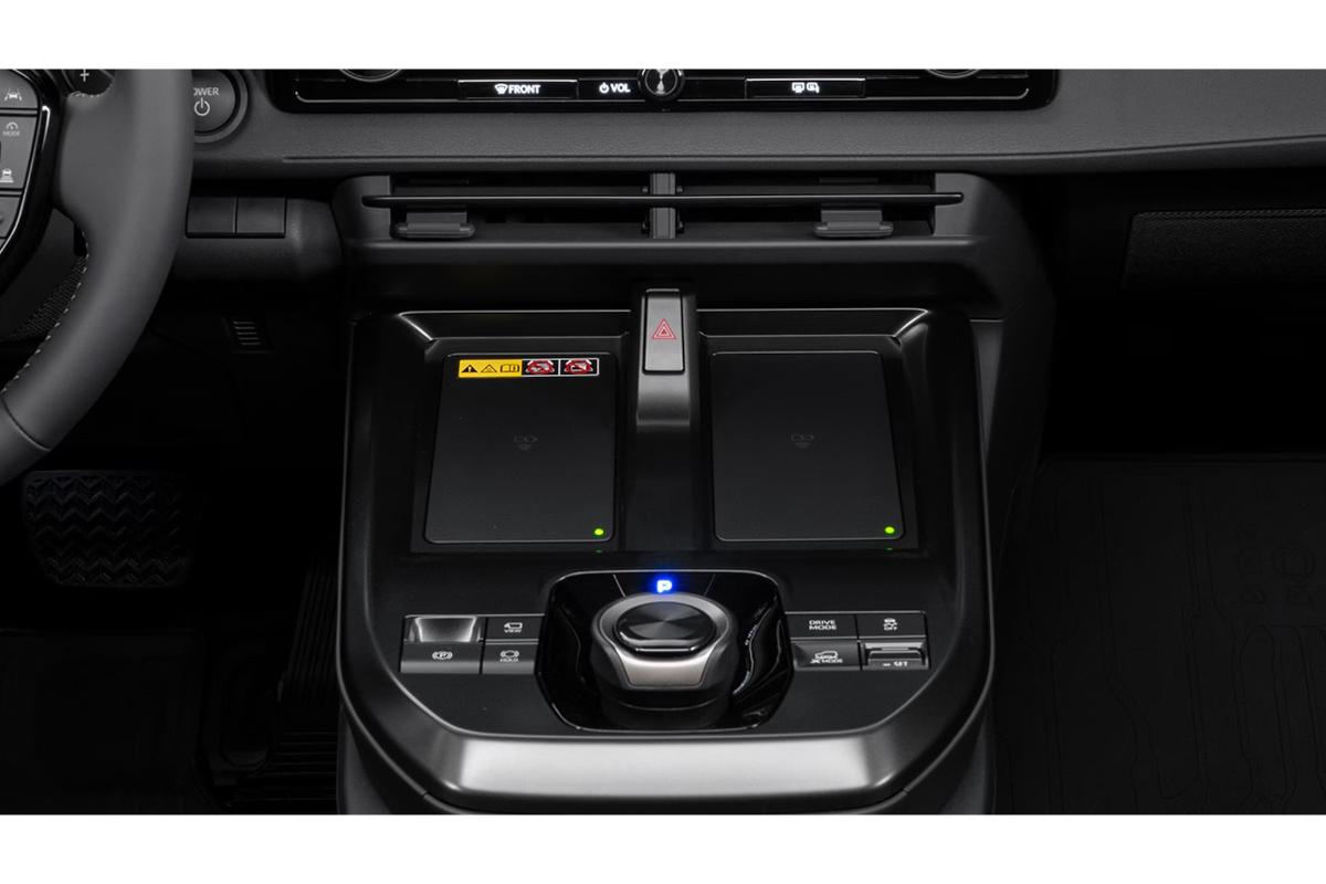 2026toyotabzwoodlandevsuvelectricoffroad-8.jpg