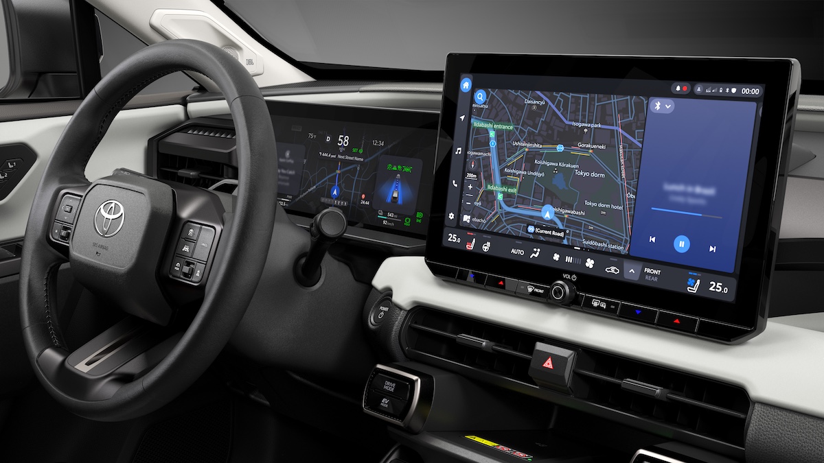 008_RAV4_Core_prototype_interior.jpg