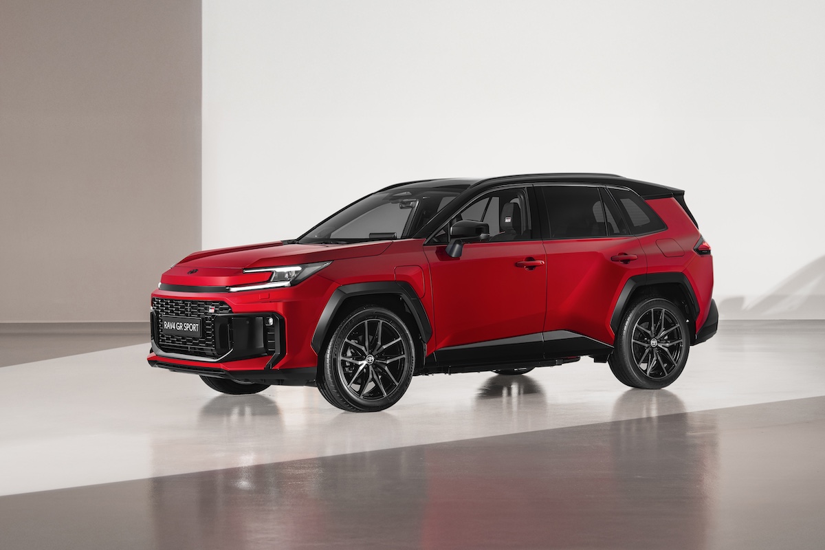 070_RAV4_GRS_prototype.jpg