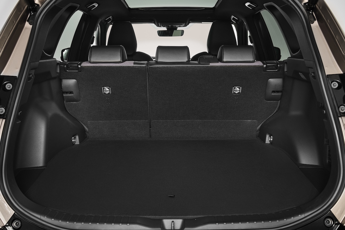2026-all-newrav4-interior-012.jpg