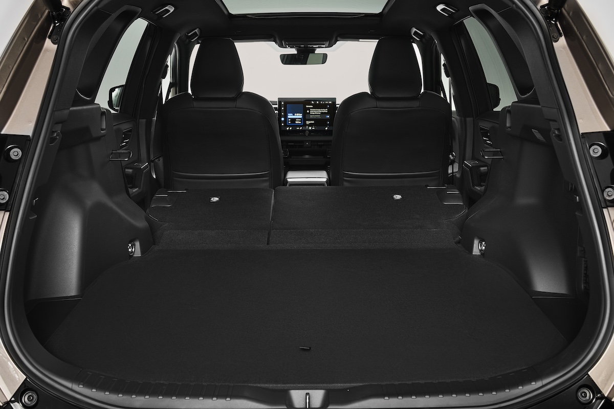 2026-all-newrav4-interior-013.jpg