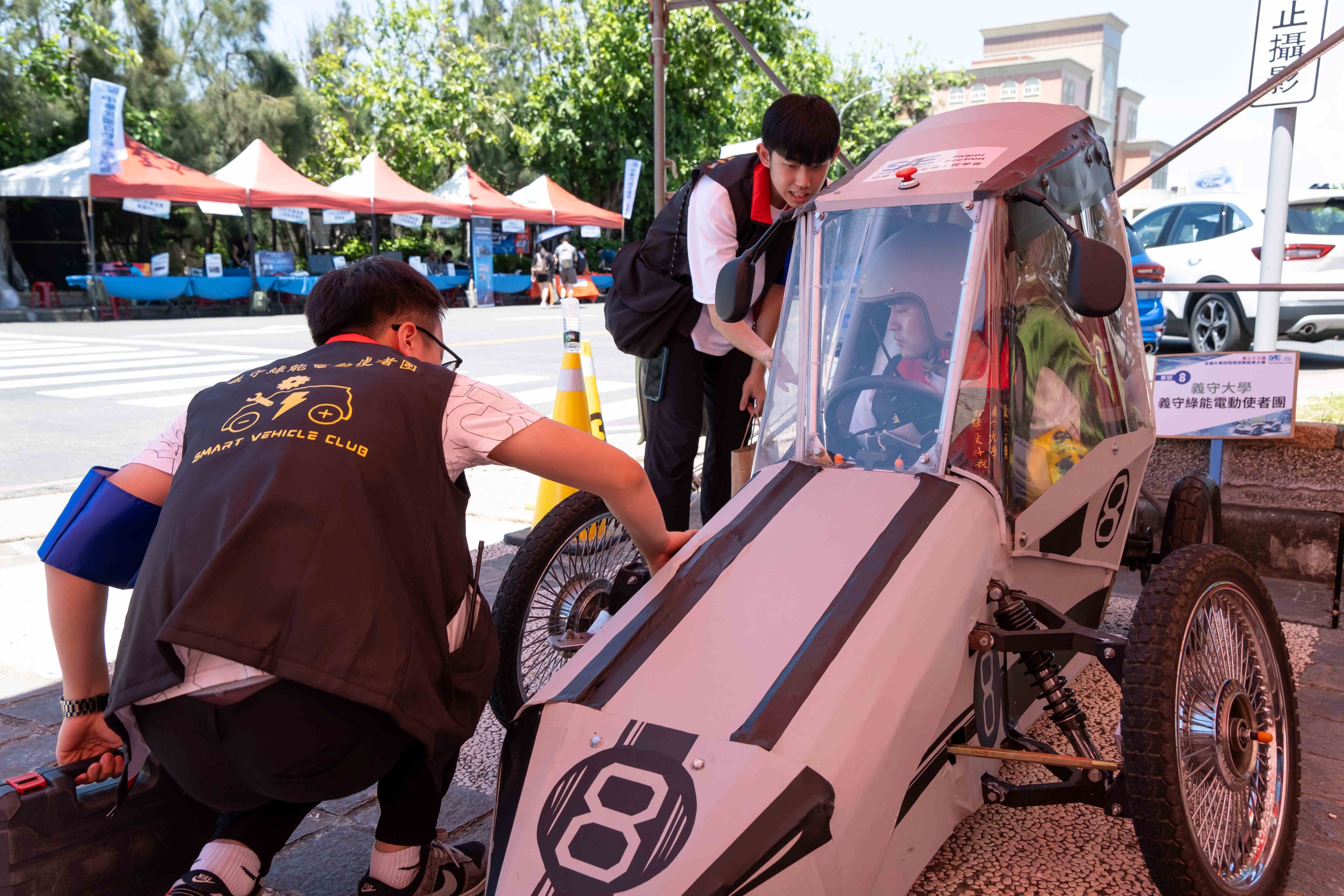 圖6 環保節能車大賽是學生們將學術理論轉化為實車應用的絕佳機會，完整體驗從靜態設計審查到動態賽道實測的完整流程.jpg