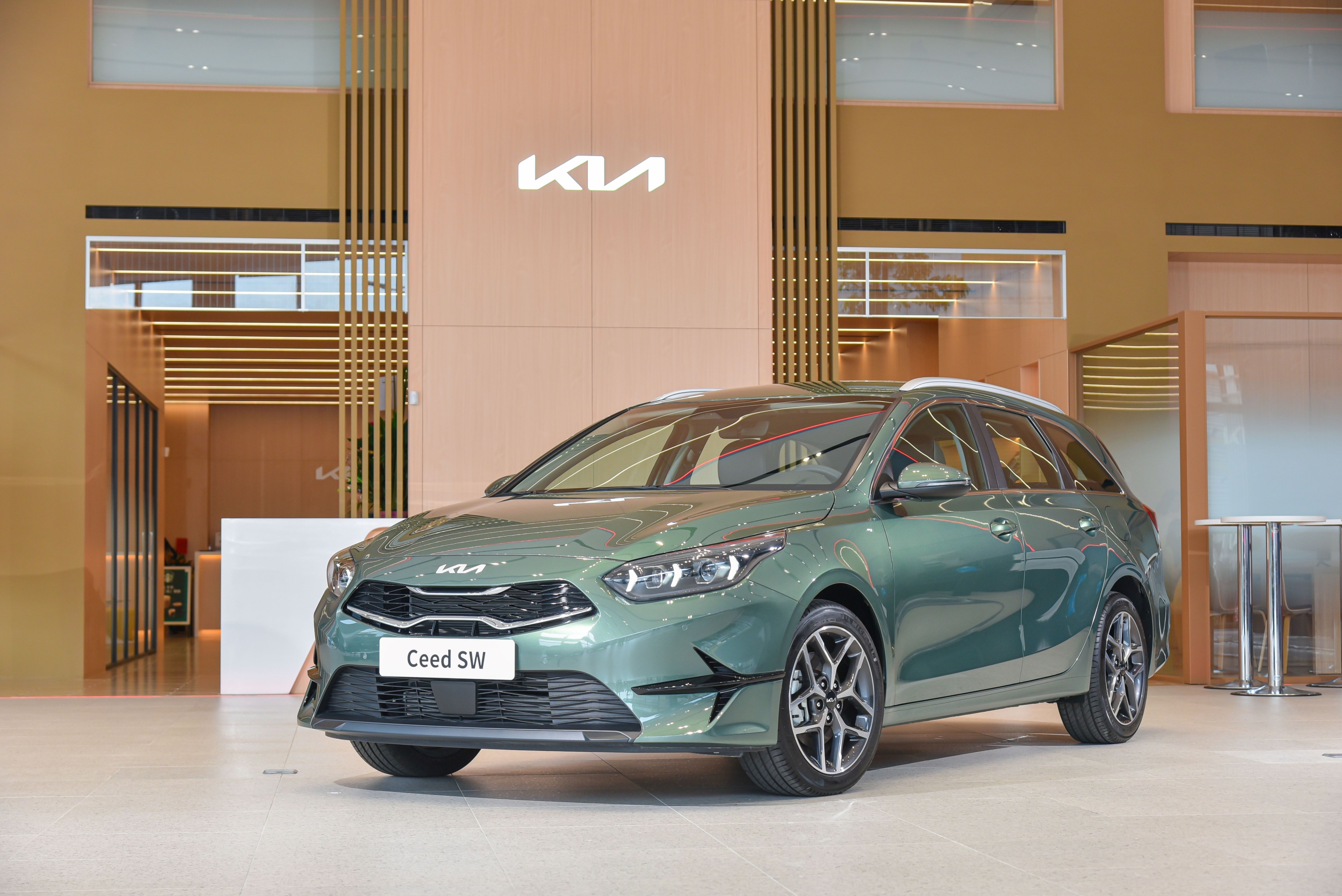 1.Kia總代理台灣森那美起亞今(29日)正式宣布，Kia The Ceed Sportswagon 歐洲智慧油電跑旅以112.9萬起正式上市。.jpg