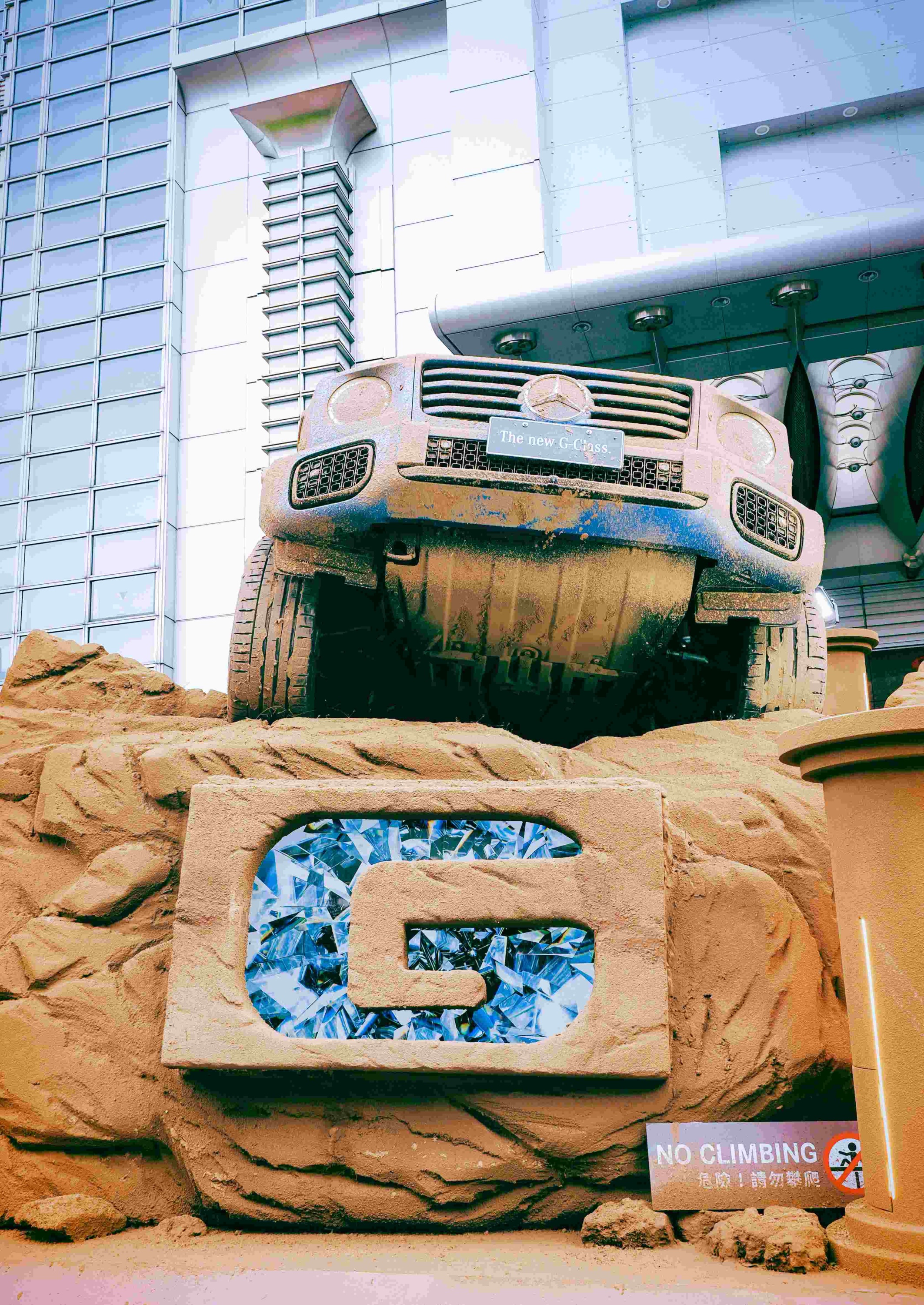 圖3、歷經 45 年 G-Class 以剛毅外型與越野實力成為傳奇代表.jpg