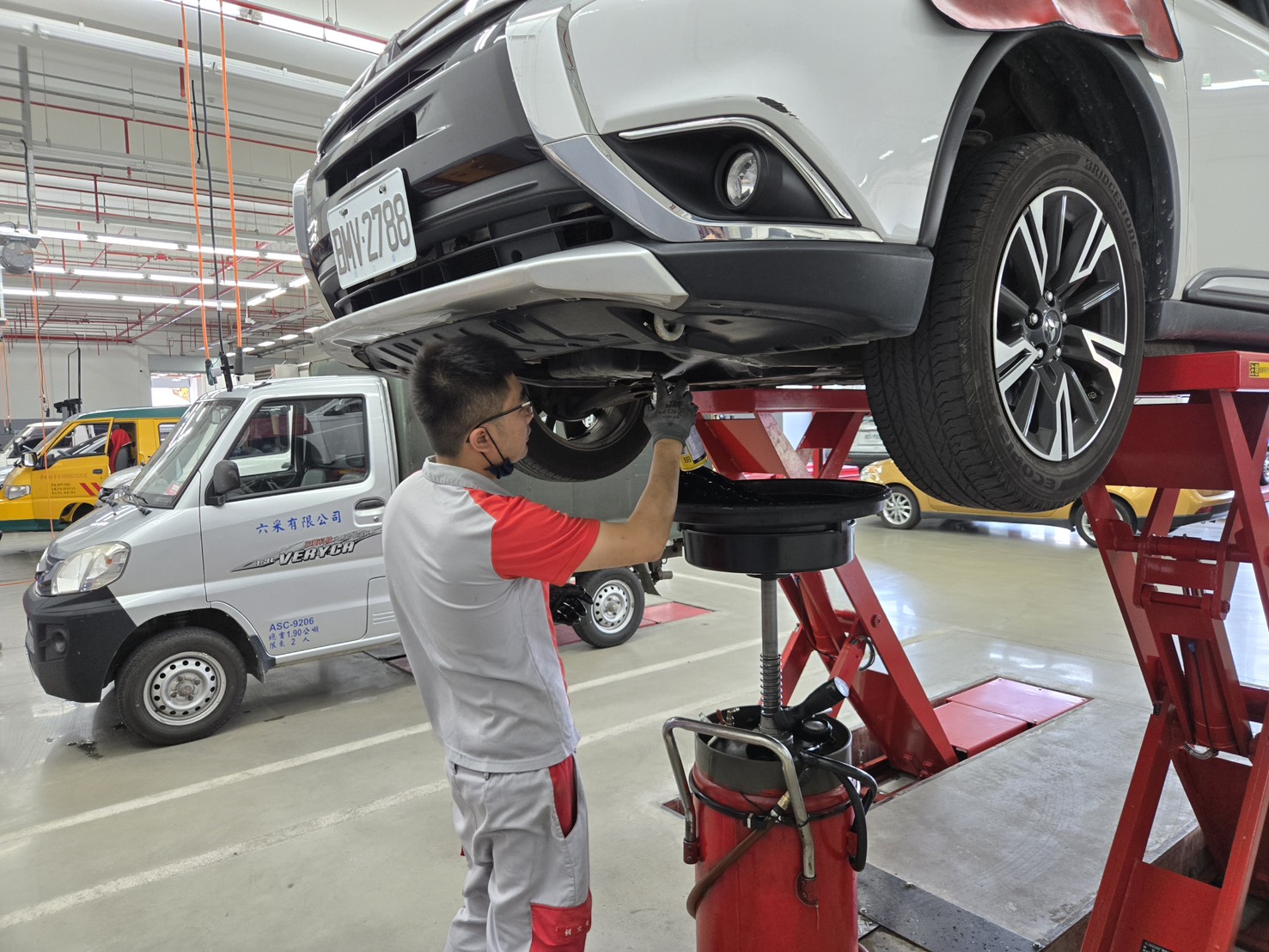 「冰冰有禮5重奏」活動期間將免費提供車主「輪胎、剎車、空氣品質、冷氣系統」四大系統、共 30 項安全檢查.jpg