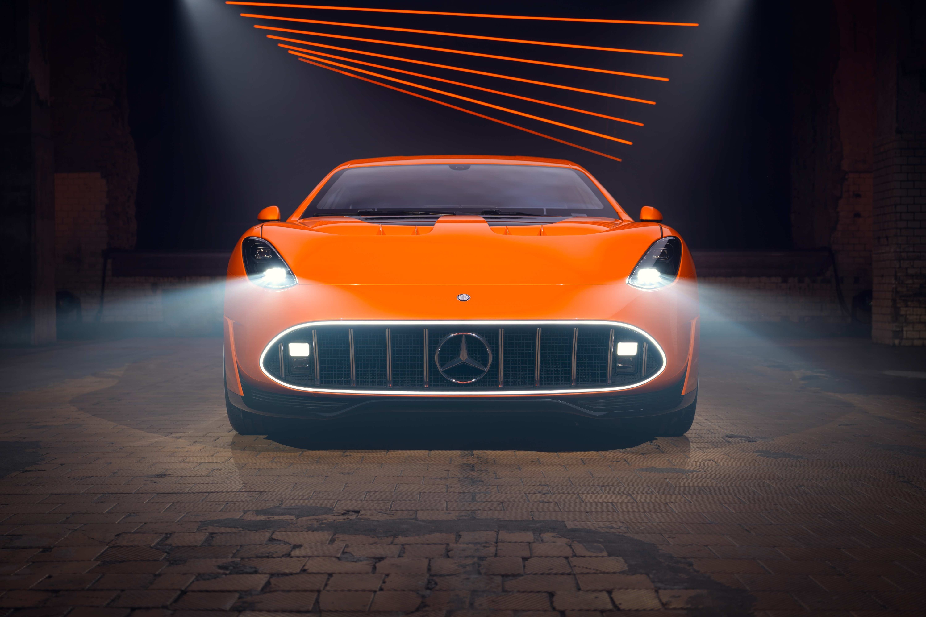圖5、車頭承襲經典 AMG 元素，結合創新的堆疊式頭燈設計.jpg