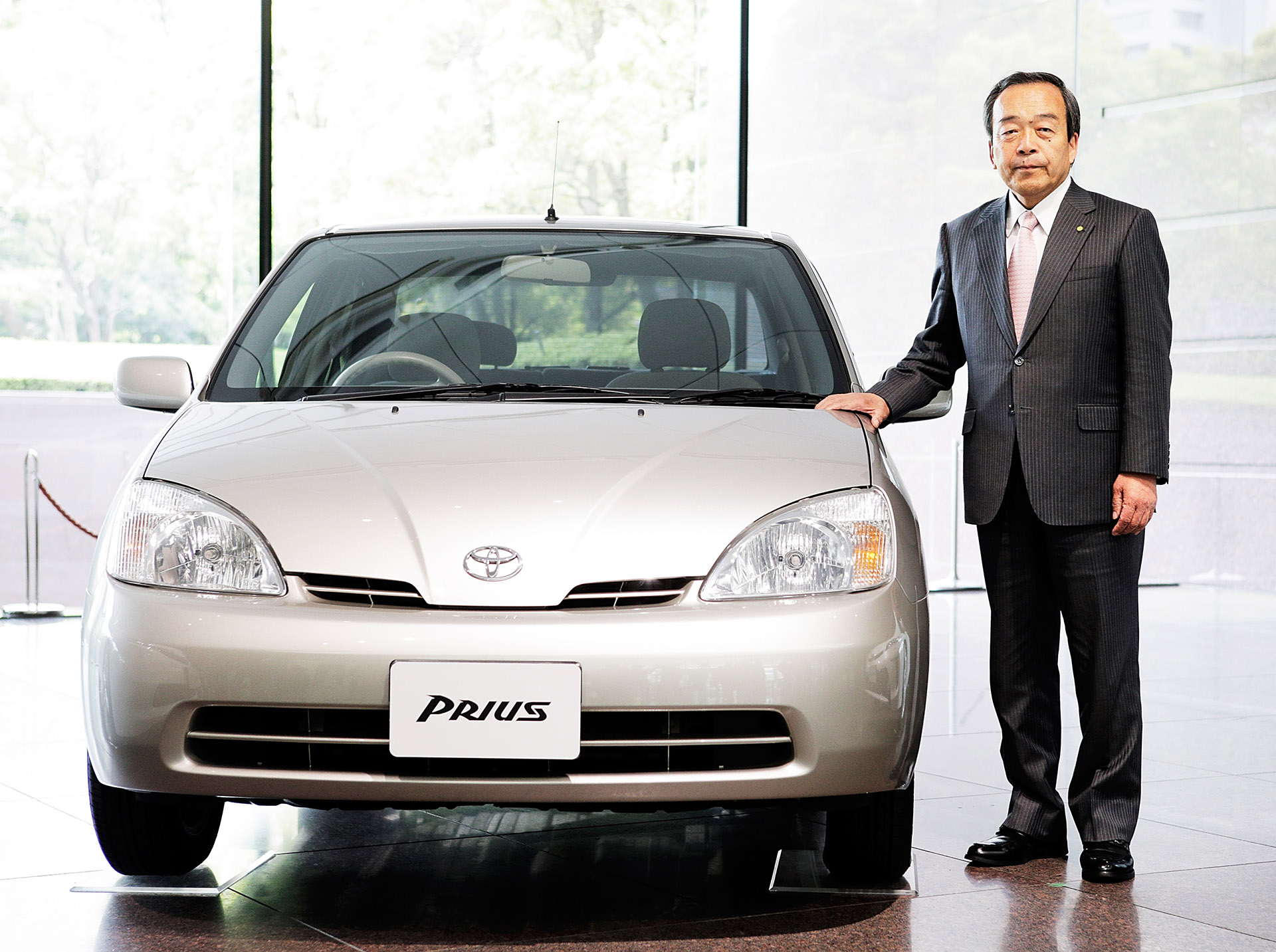 02_2013-hybrid-uchiyamada-04_s.jpg