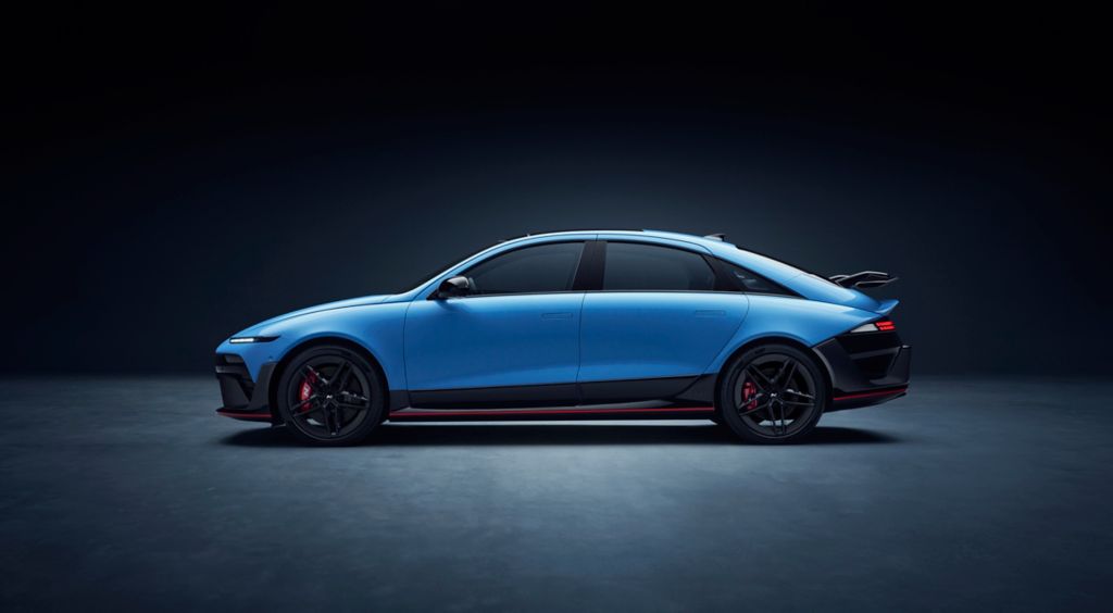 hyundai-ioniq-6-n-goodwood-debut-studio-side_wid_1024_bfc_off.jpg