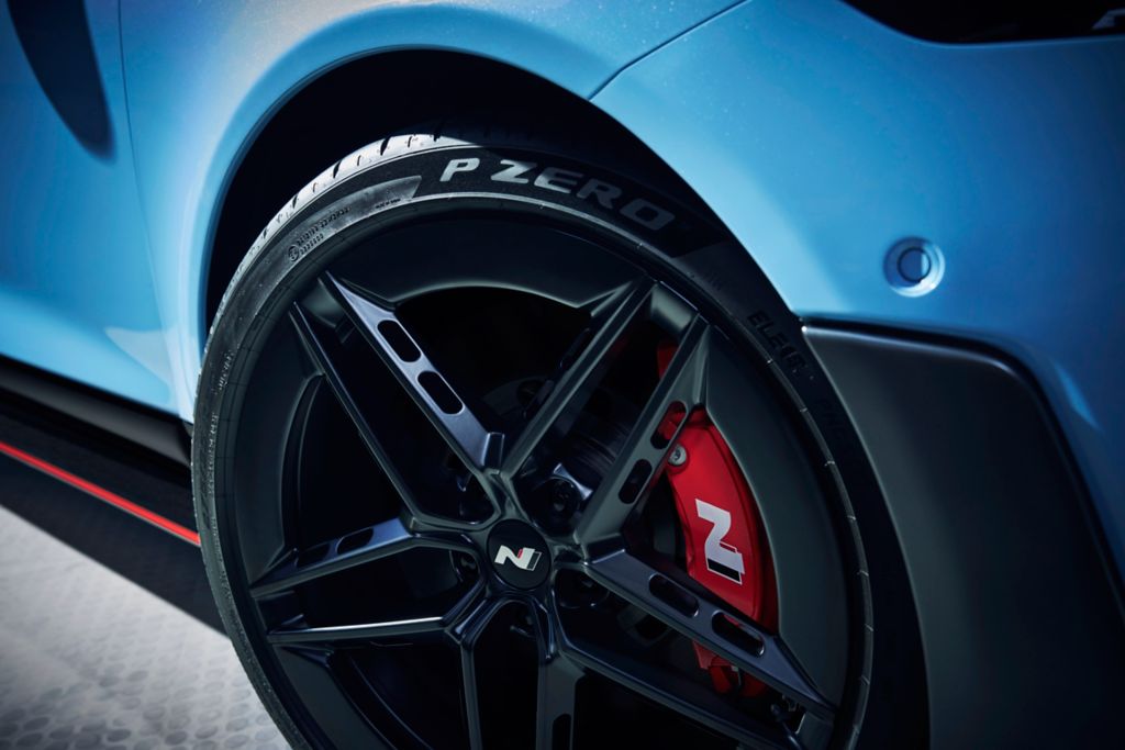 hyundai-ioniq-6-n-goodwood-debut-wheel-caliper_wid_1024_bfc_off.jpg