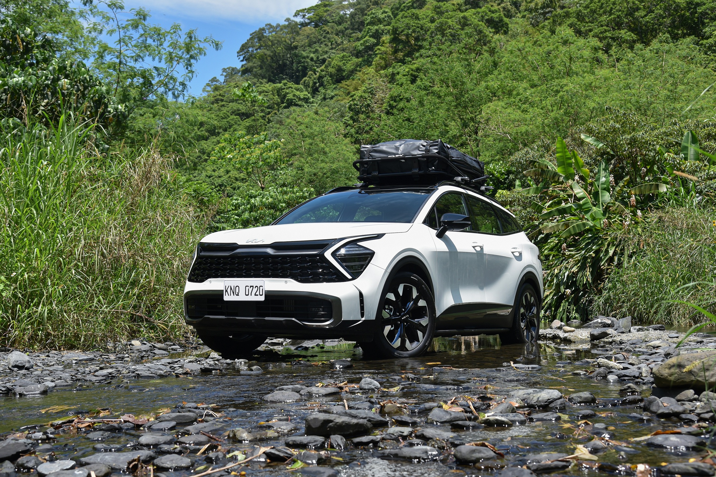 1.Kia進口極致休旅The Sportage以276台銷售佳績引領全車系成長，全車系在7月以928台寫下近千台的銷售佳績。.jpg