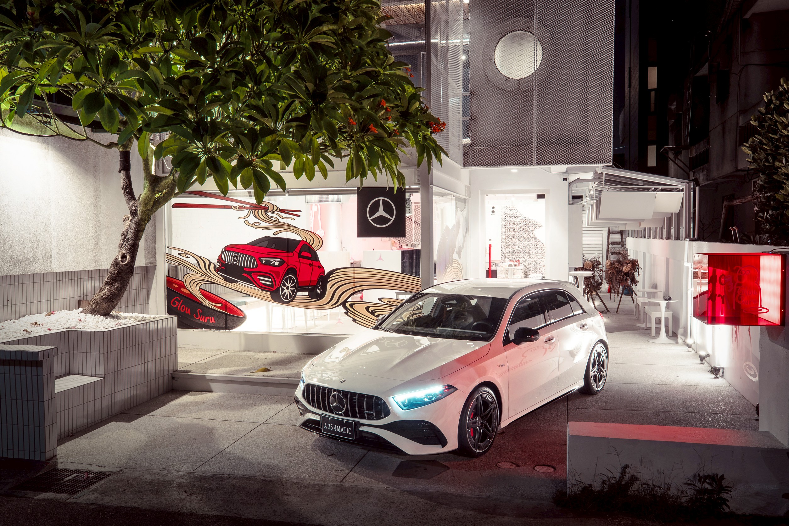 圖1、Mercedes-Benz 將豪華移動哲學延伸至餐桌,與最受矚目的潮流麵吧 Glou Suru 合作.jpg
