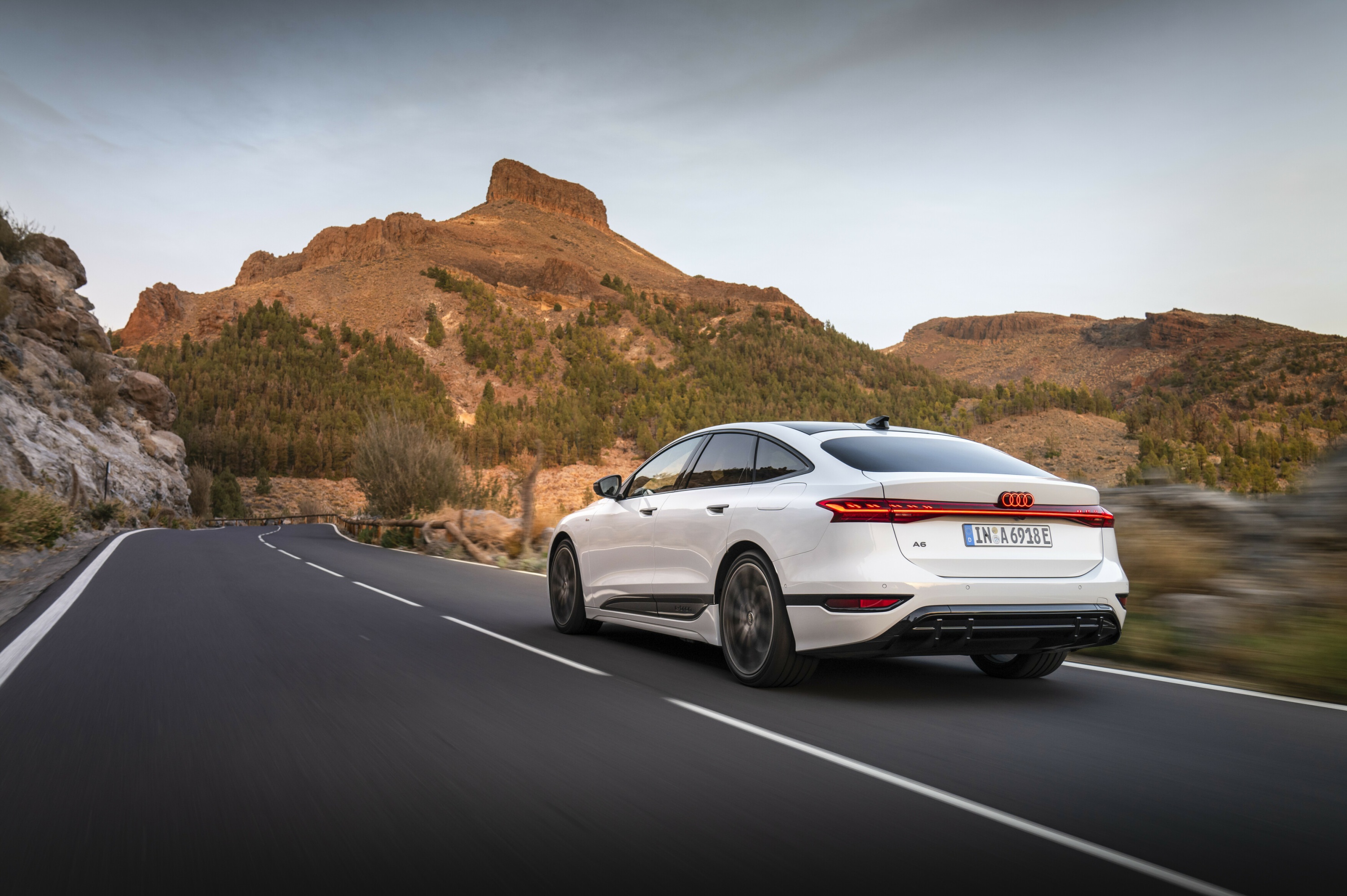 A6 Sportback e-tron_2.jpg