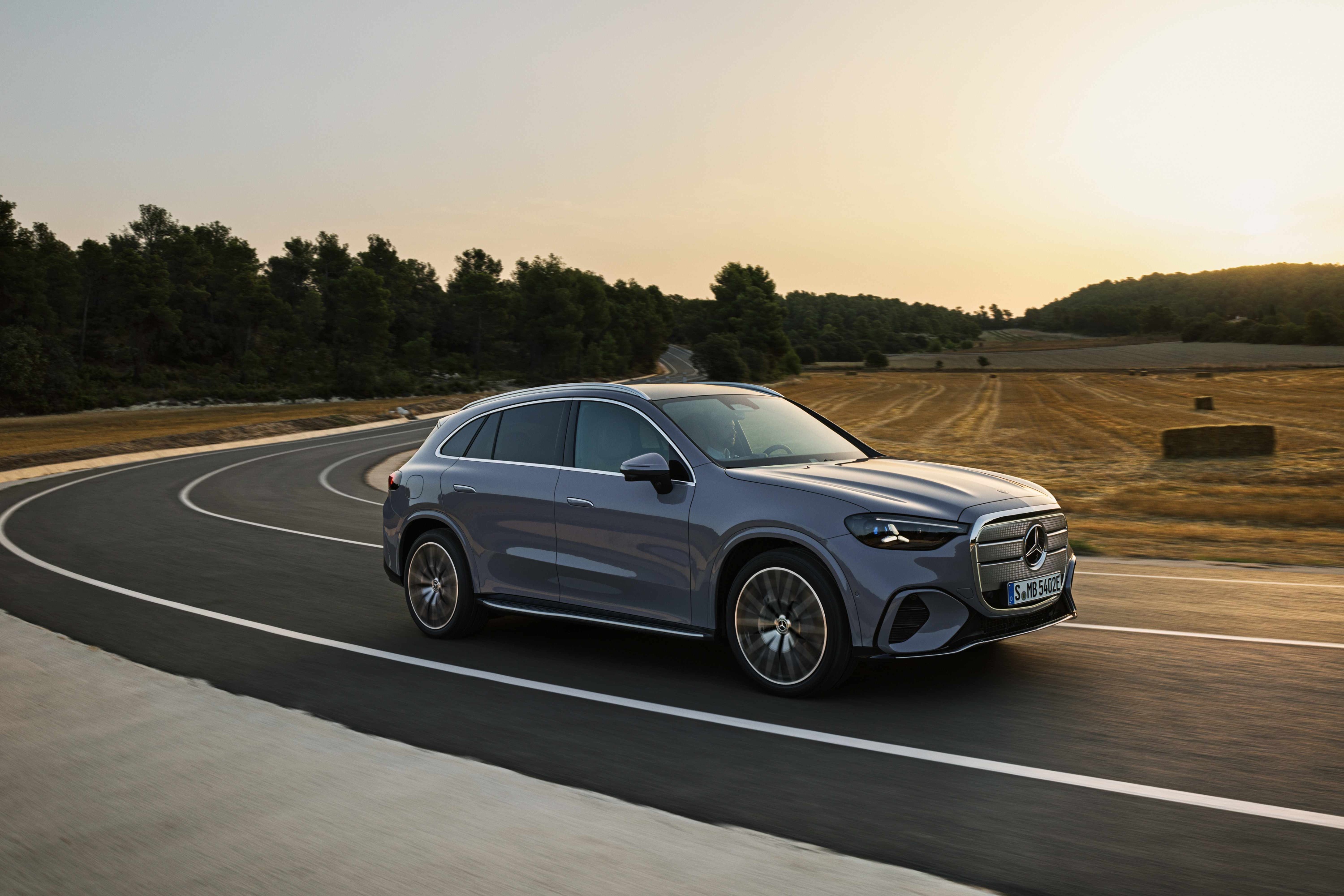 圖2、Mercedes-Benz 正式以全新純電架構開啟 GLC 車系的電動化新篇章.jpg