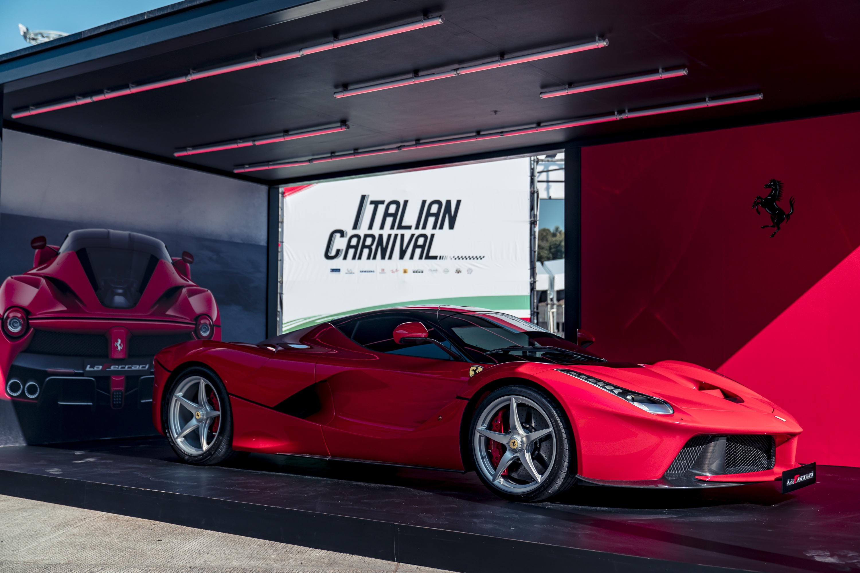 【新聞圖片 19 】活動現場展車 Ferrari LaFerrari.jpg