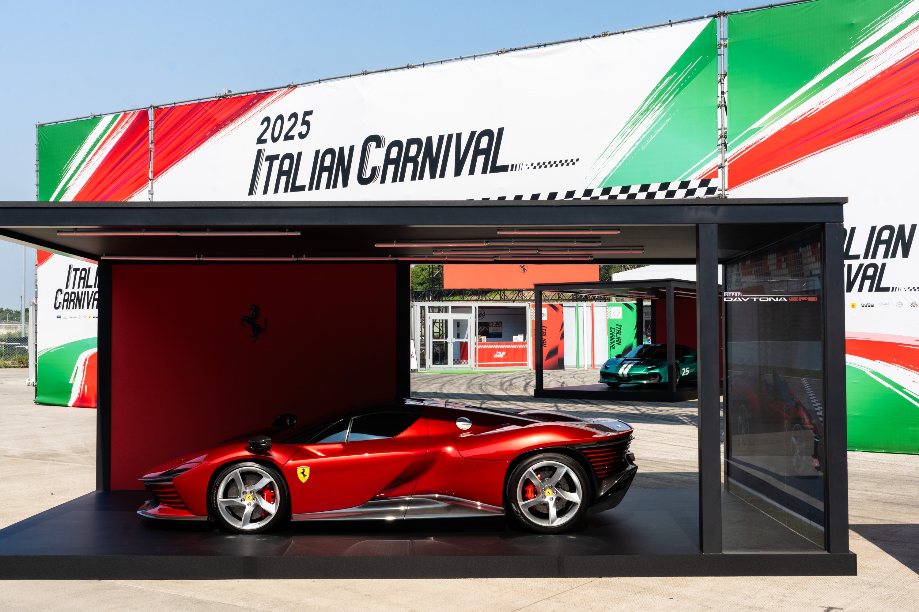 【新聞圖片 20 】活動現場展車 Ferrari Daytona SP3.jpg