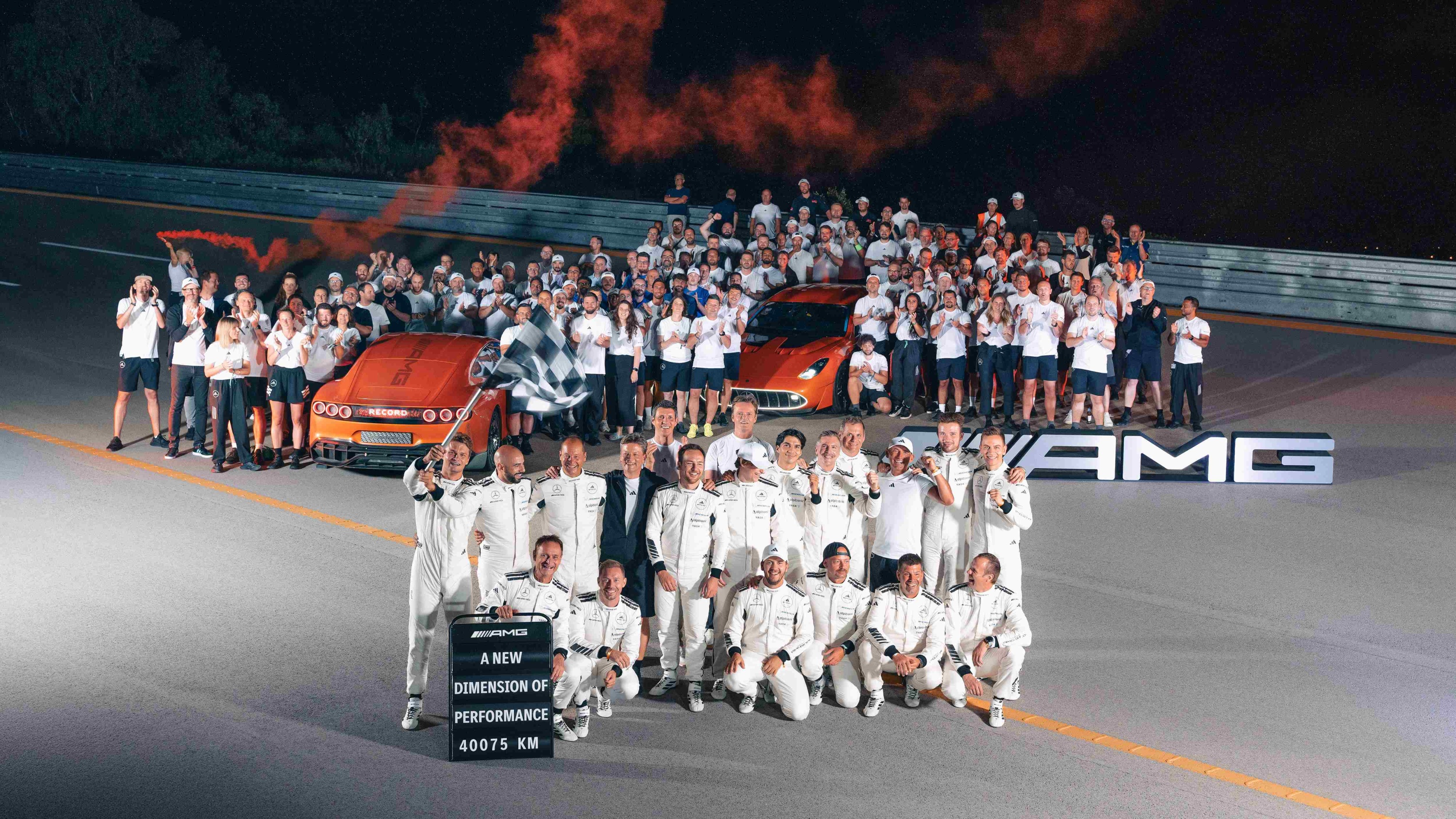 圖1、Mercedes-AMG 概念車 CONCEPT AMG GT XX 狂破 25 項世界紀錄.jpg