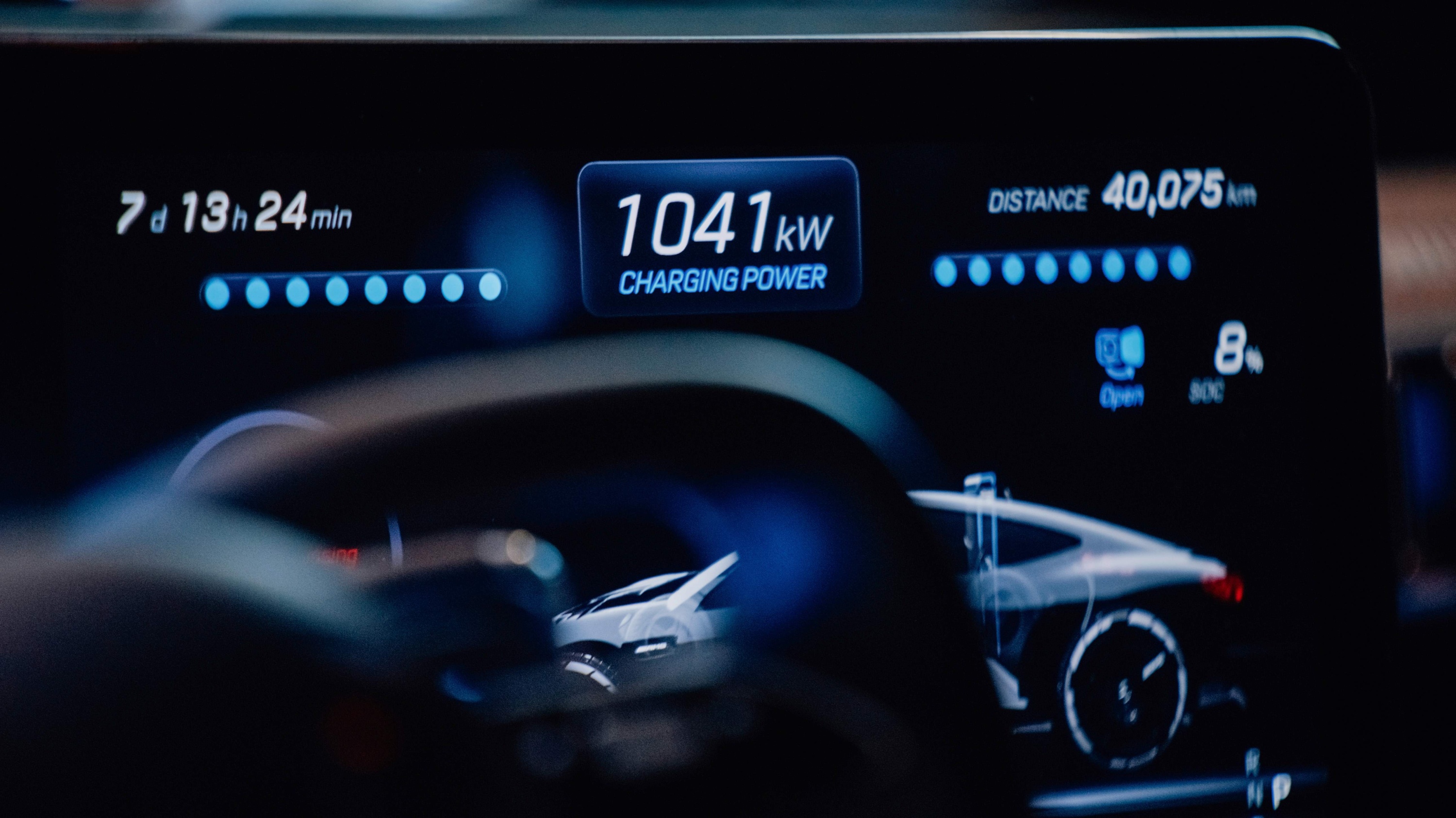圖4、CONCEPT AMG GT XX 於概念充電站創下超過 1,000kW 的充電功率紀錄.jpg