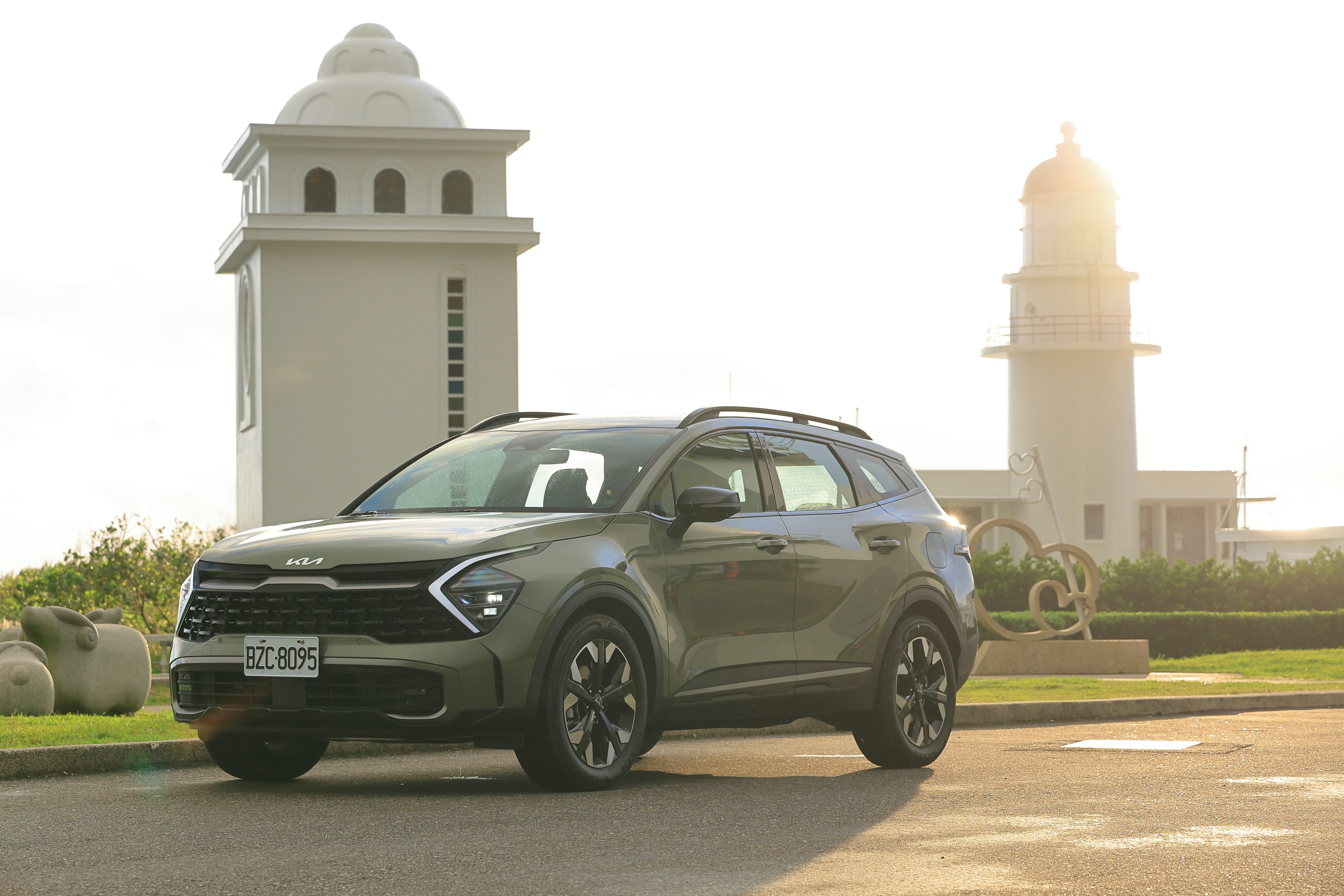 4. 適用貨物稅減徵政策的Kia 1.6T進口極致休旅The Sportage，本月購車適用80萬0利率，再享總價值逾50,000元的潮旅升級組及丙式車體險。.JPG