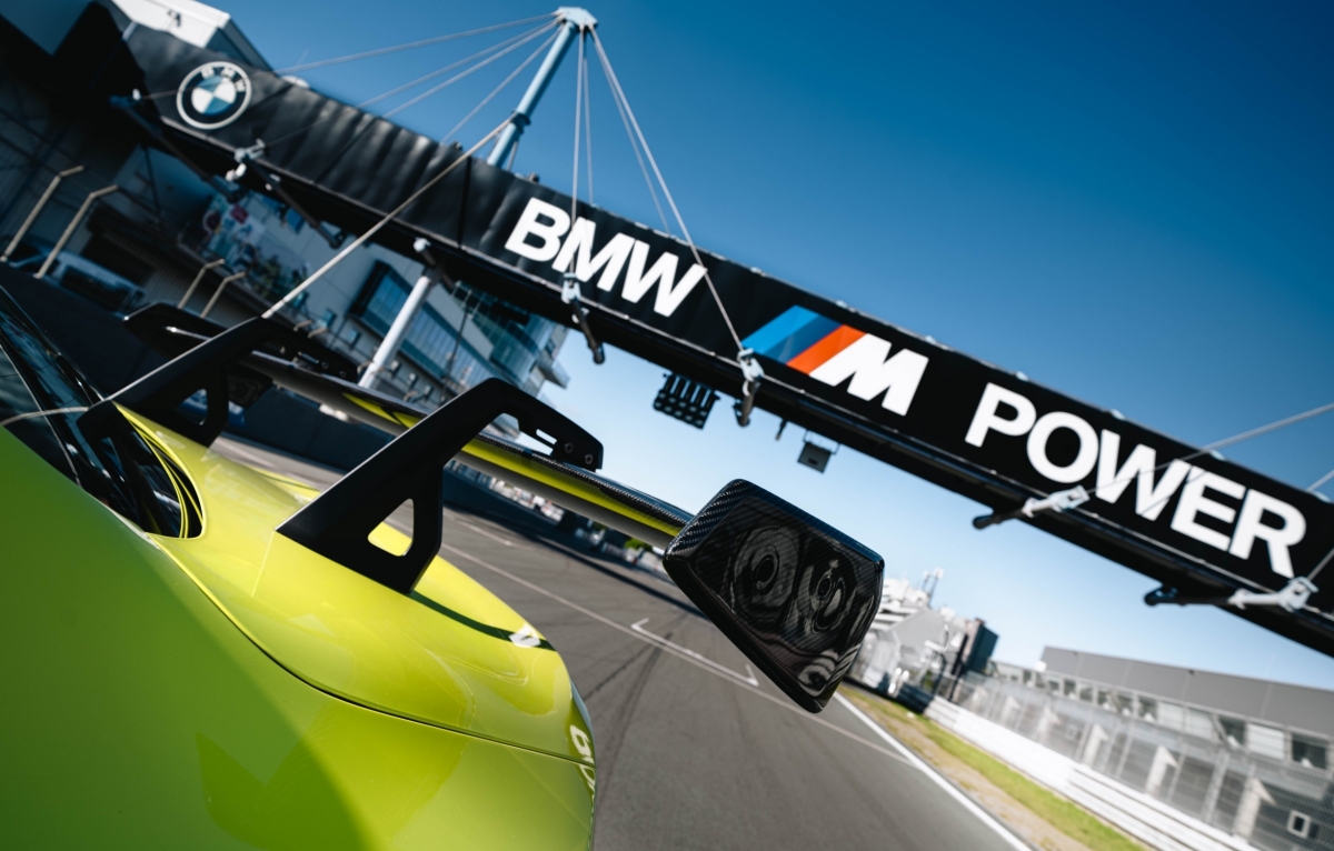 P90649375_lowRes_bmw-m2-with-m-perfor.jpg