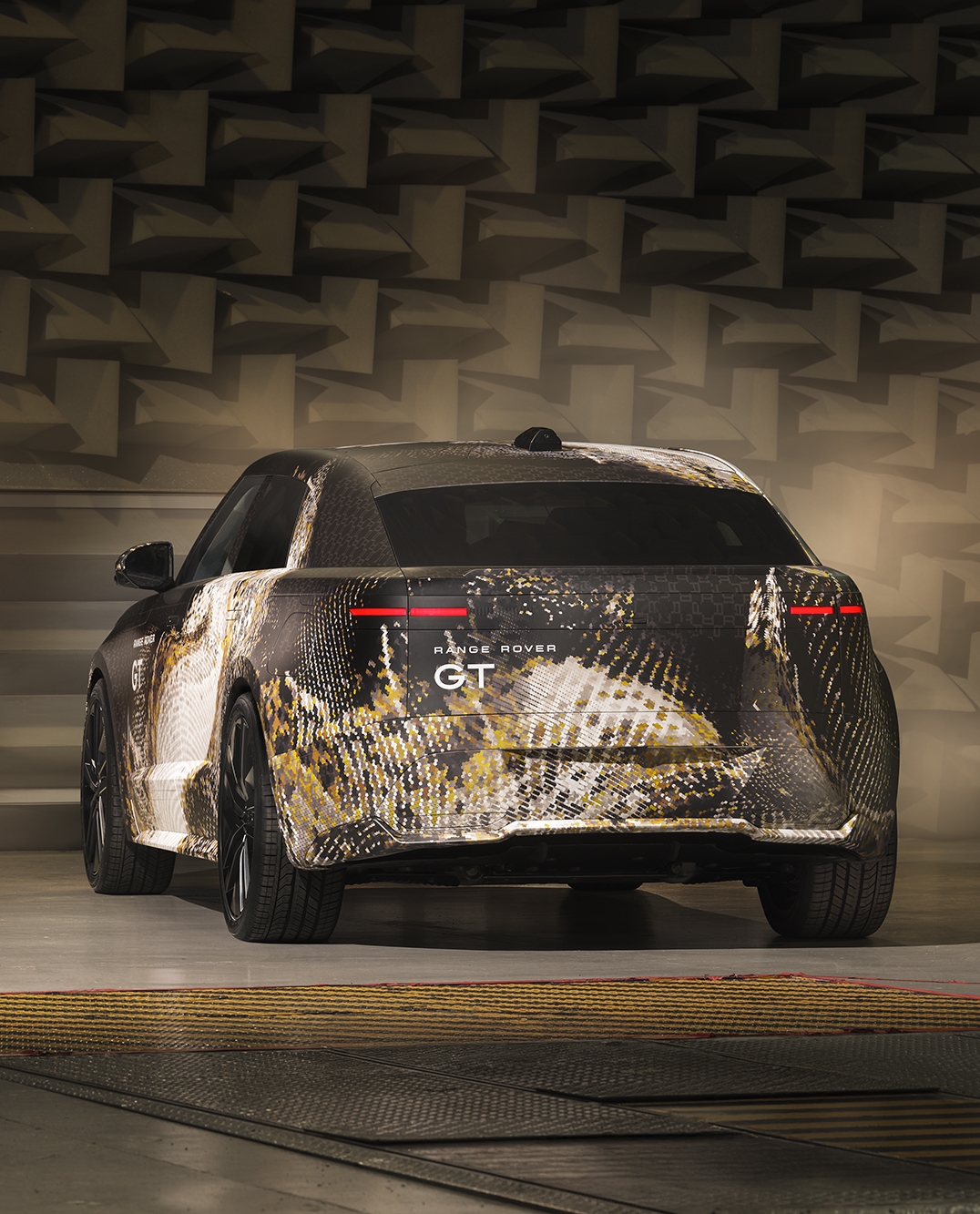 RR_GT_REAR_EXTERIOR.jpg