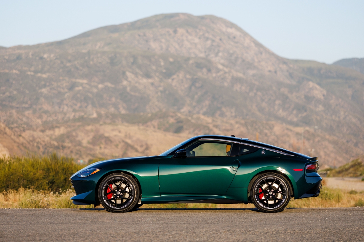 2027 Nissan Z Performance-20.jpg