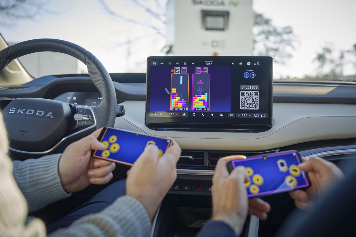 15605-11-260212-skoda-adds-airconsole-skoda-play-and-spotify-11-4203a2c9.jpg