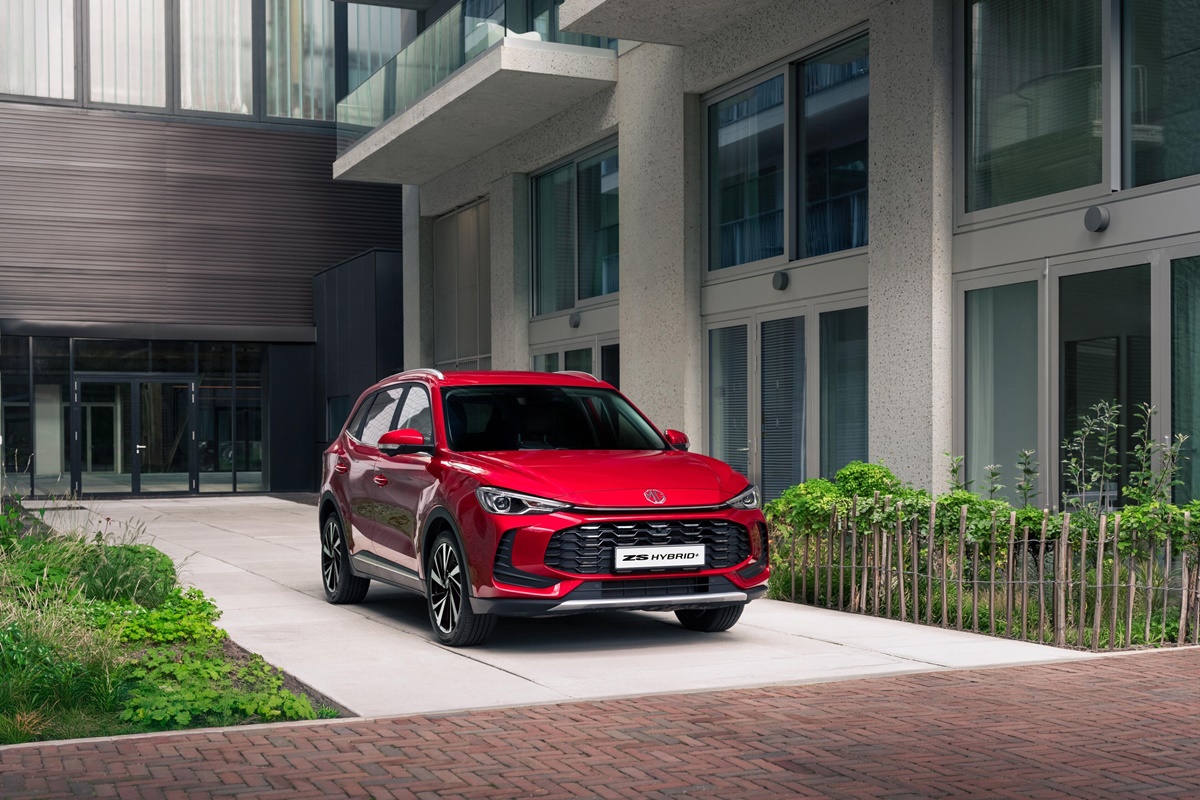 MG_ZS_Hybrid+_Retouch_v3.jpg