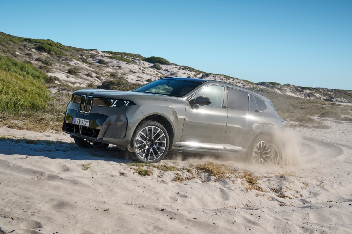 P90645994_lowRes_bmw-ix5-60-xdrive-06.jpg