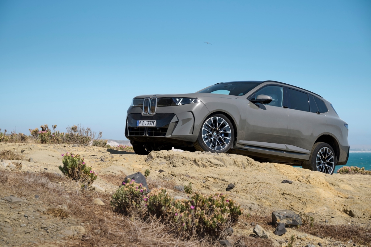P90645995_lowRes_bmw-ix5-60-xdrive-06.jpg