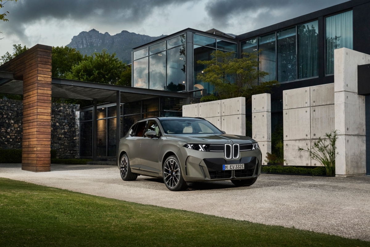 P90646006_lowRes_bmw-ix5-60-xdrive-06.jpg
