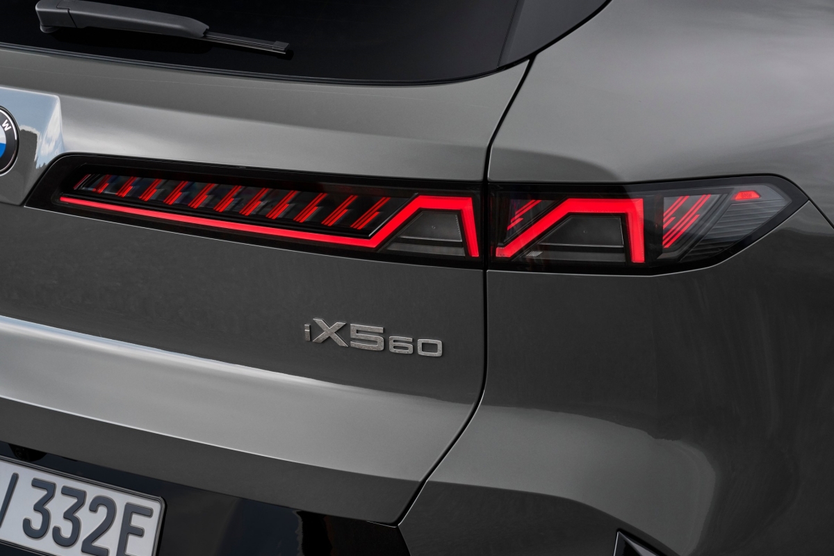 P90646024_lowRes_bmw-ix5-60-xdrive-06.jpg