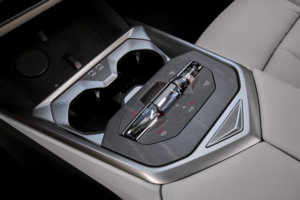 P90646031_lowRes_bmw-ix5-60-xdrive-06.jpg