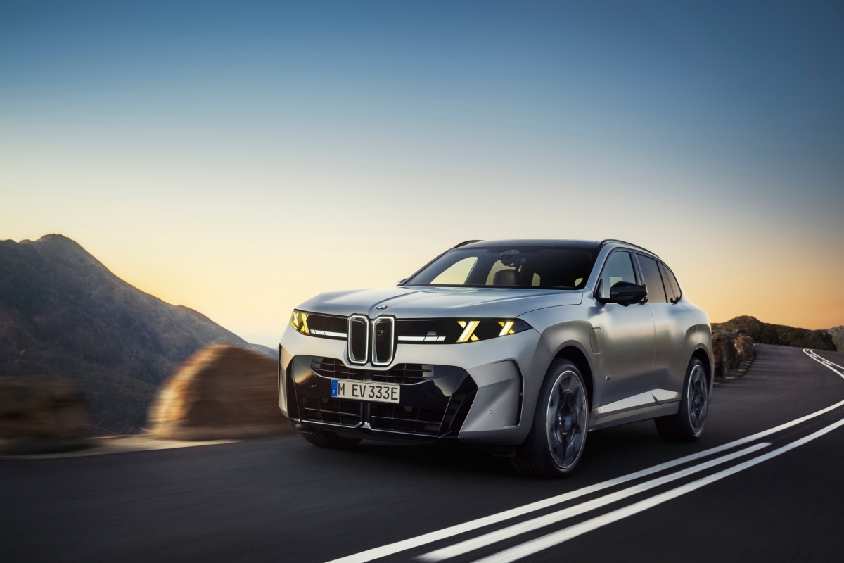 P90646108_lowRes_bmw-x5-m60e-xdrive-0.jpg